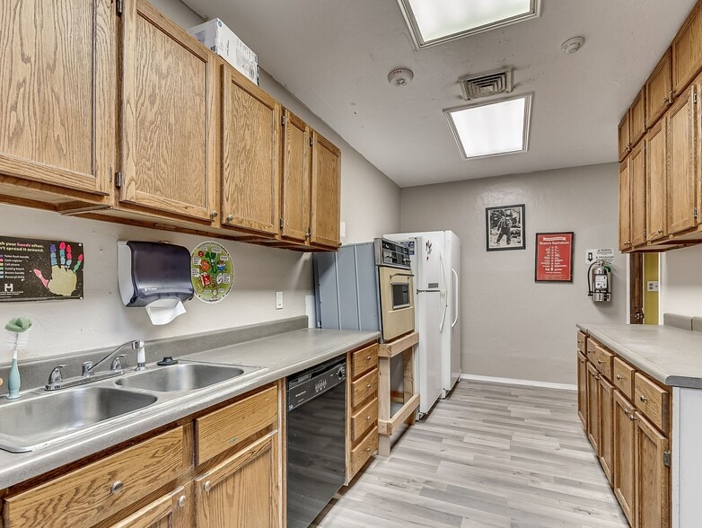 More Photos Of 1419 W London St, El Reno Religious Facility For Sale