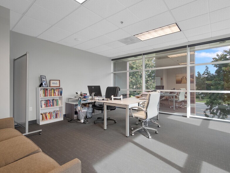 More Photos Of 8900 Research Dr, Irvine Research And Development For Lease