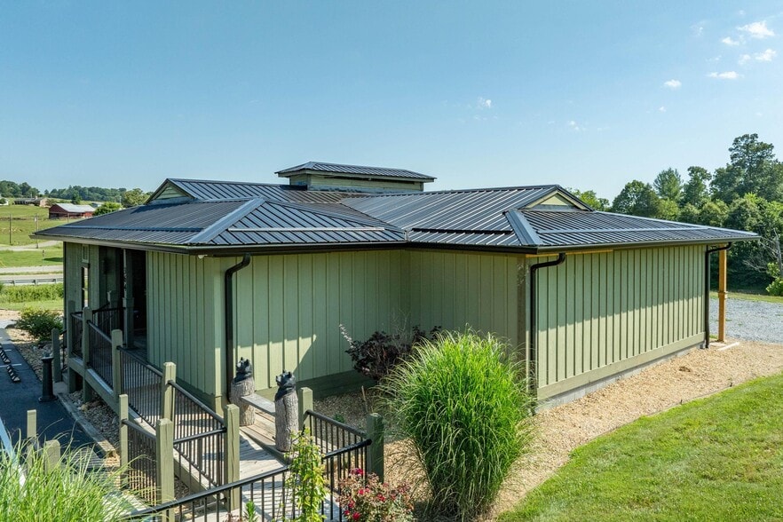 More Photos Of 364 Opie Arnold Rd, Limestone Medical For Sale