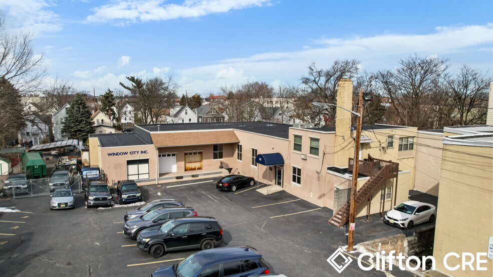 Primary Photo Of 162 Highland Ave, Clifton Light Distribution For Lease
