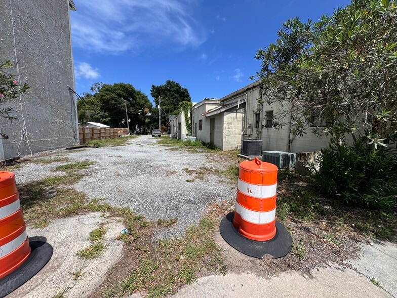 More Photos Of 1700 Newcastle St, Brunswick Flex For Sale