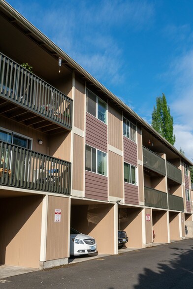 More Photos Of 3625 Bella Vista Ct, Salem Apartments For Sale