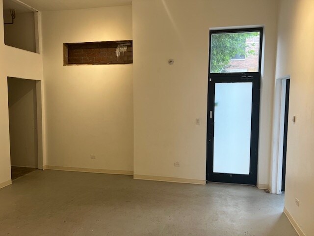 More Photos Of 1659 W Chicago Ave, Chicago Apartments For Lease