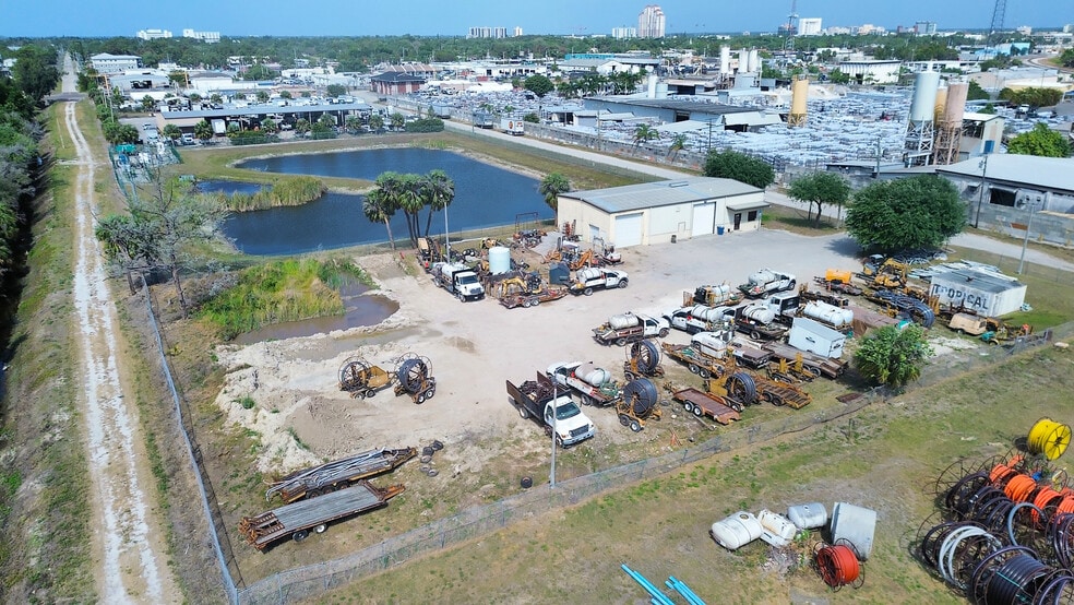 Primary Photo Of 2740 Katherine St, Fort Myers Industrial For Lease