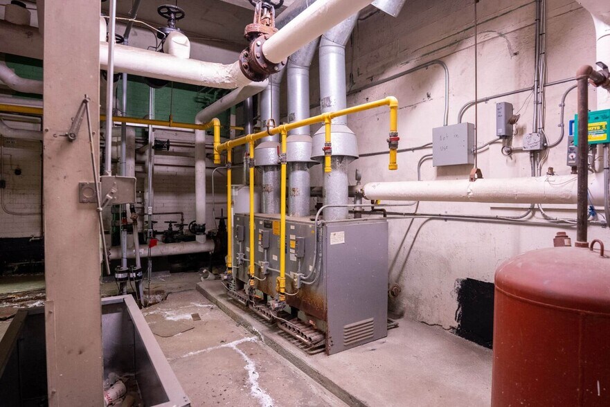 More Photos Of 93 Cedar St, Sudbury Office For Sale