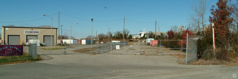 More Photos Of 700 Rosemont Ave, Chesapeake Industrial For Sale