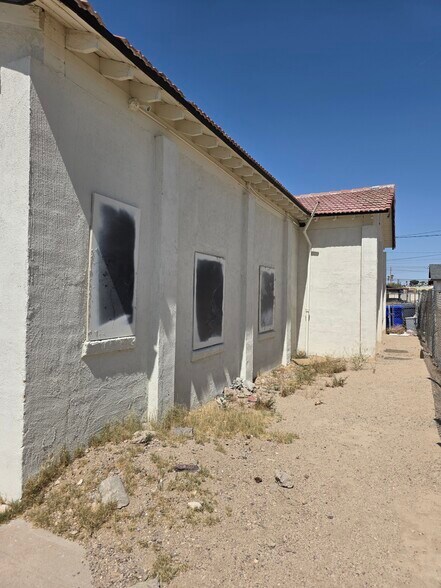 More Photos Of 113 S 6th Ave, Barstow Religious Facility For Sale