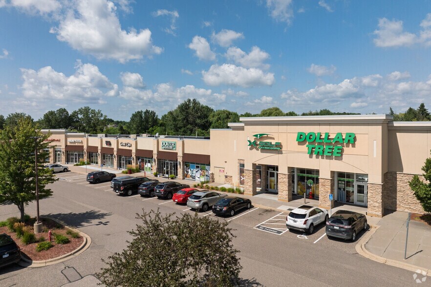 More Photos Of 302-318 Clydesdale Trl, Medina General Retail For Sale