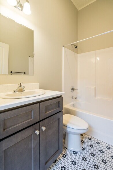 More Photos Of 201 Chatham St, Sanford Office Residential For Sale