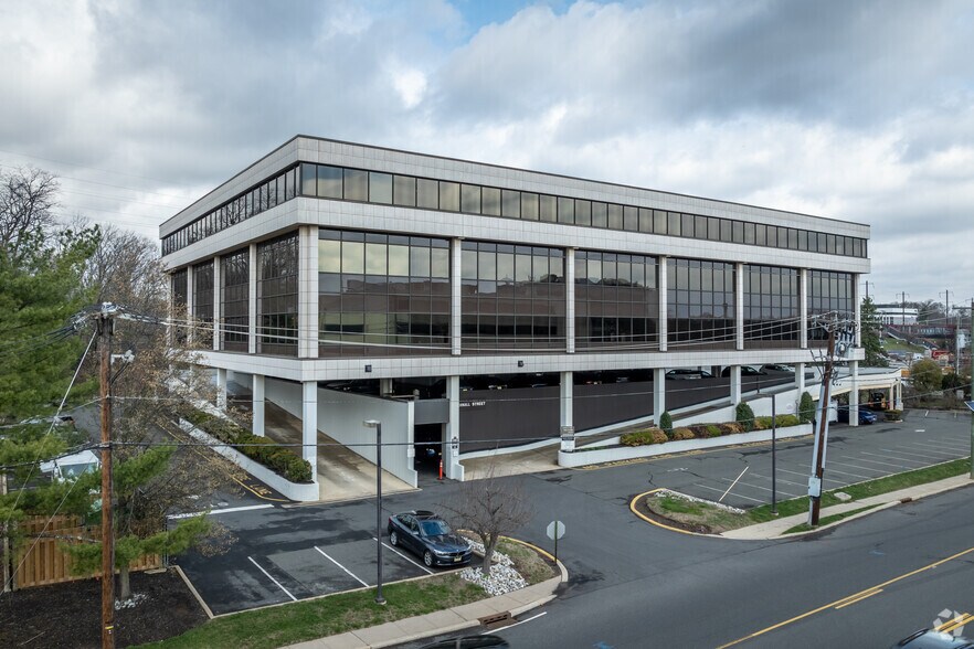 Primary Photo Of 510 Thornall St, Edison Office For Lease