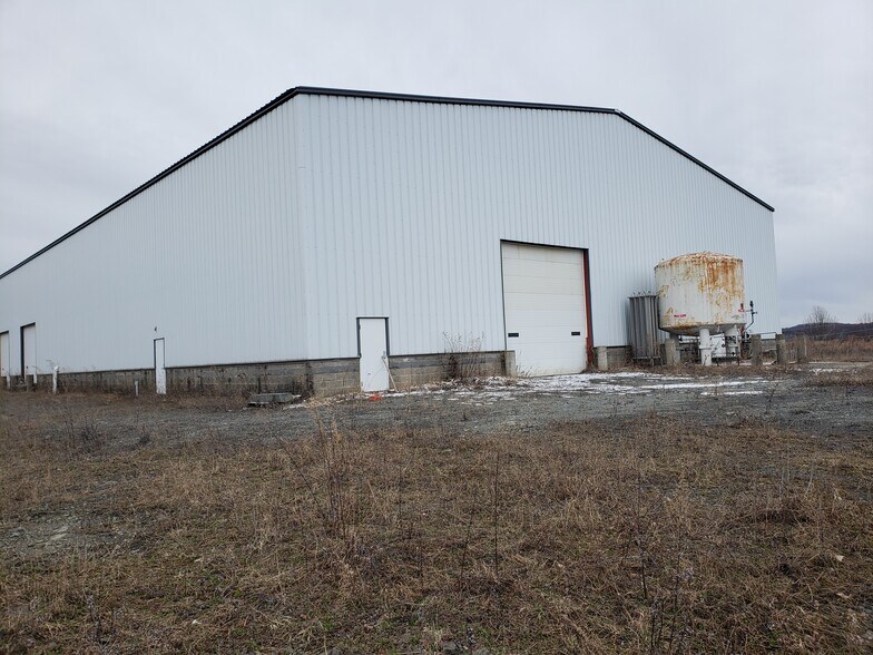 More Photos Of 407 Peck Hill Rd, New Milford Manufacturing For Sale
