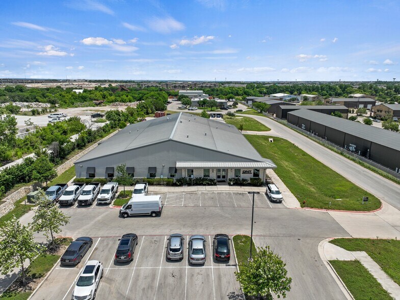 More Photos Of 2300 Picadilly Dr, Round Rock Office For Lease
