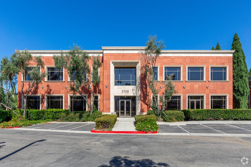 More Photos Of 5958 Priestly Dr, Carlsbad Office For Sale