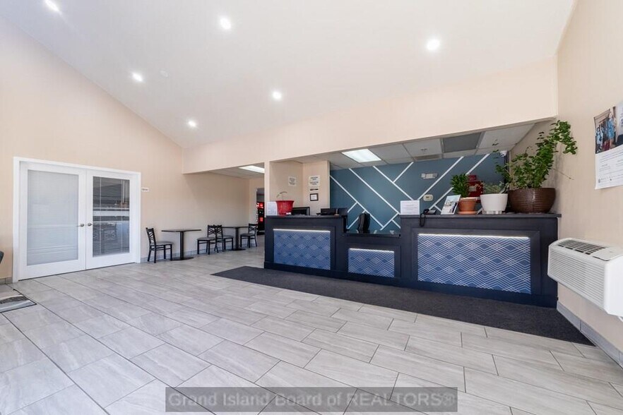 More Photos Of 3205 S Locust St, Grand Island Hotel For Sale