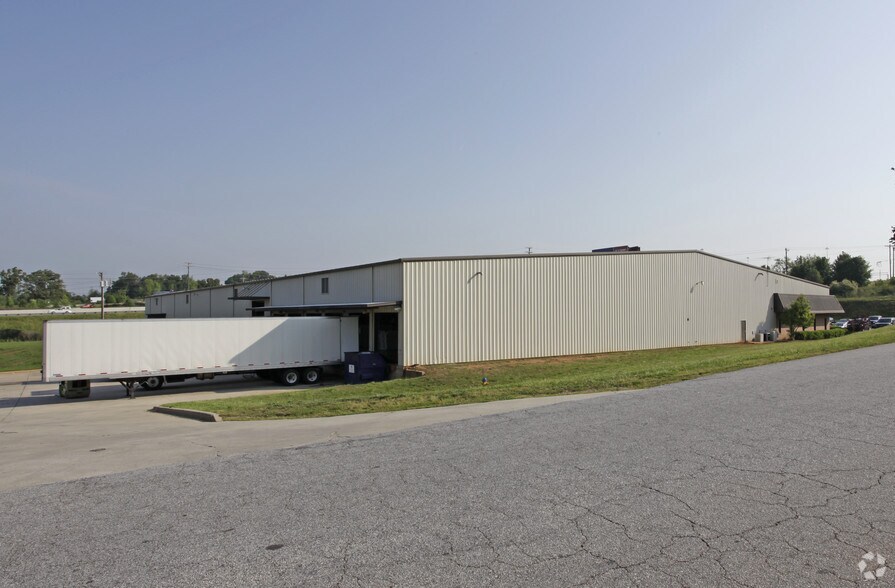More Photos Of 2 Shelter Dr, Greer Warehouse For Lease