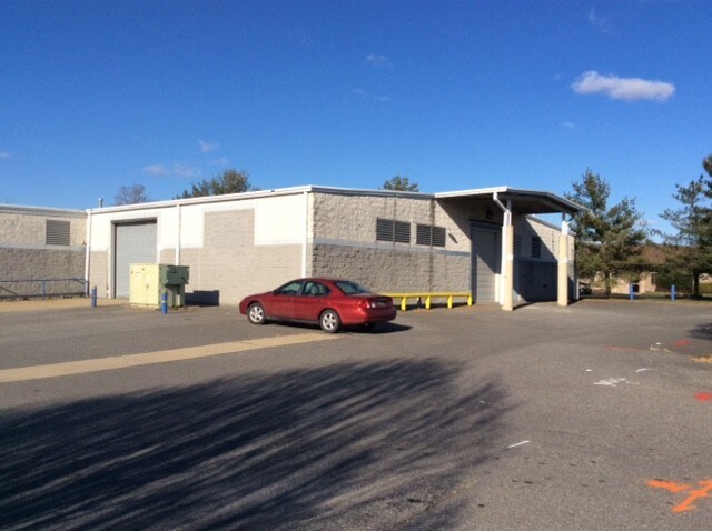More Photos Of 11 Southgate Blvd, New Castle Manufacturing For Sale