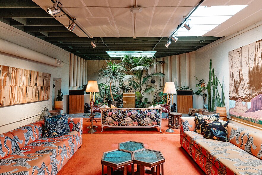 Primary Photo Of 607 E 4th St, Los Angeles Showroom For Lease