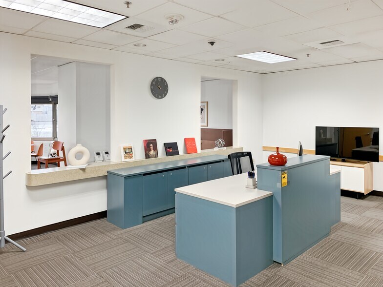 More Photos Of 2815 2nd Ave, Seattle Coworking Space