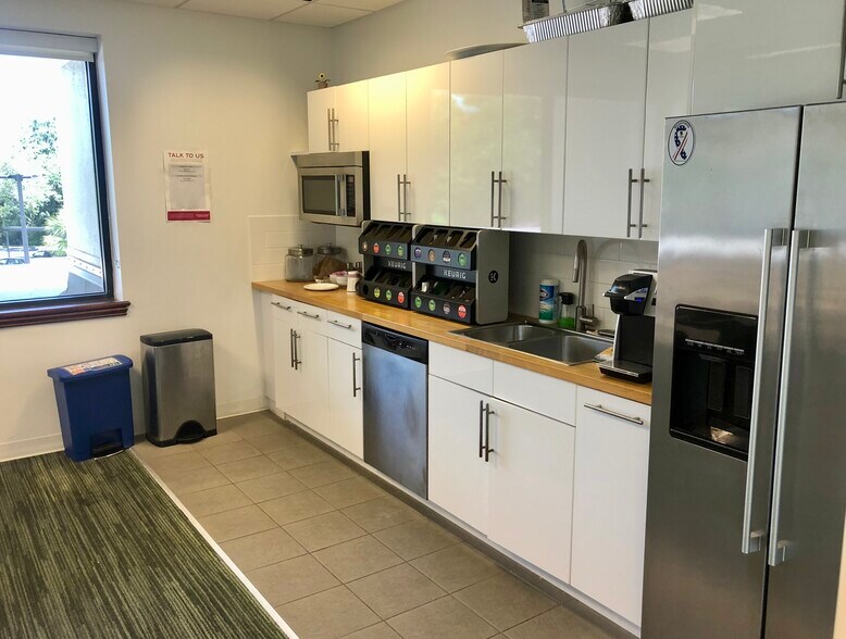 More Photos Of 3451 Bonita Bay Blvd, Bonita Springs Office Residential For Lease