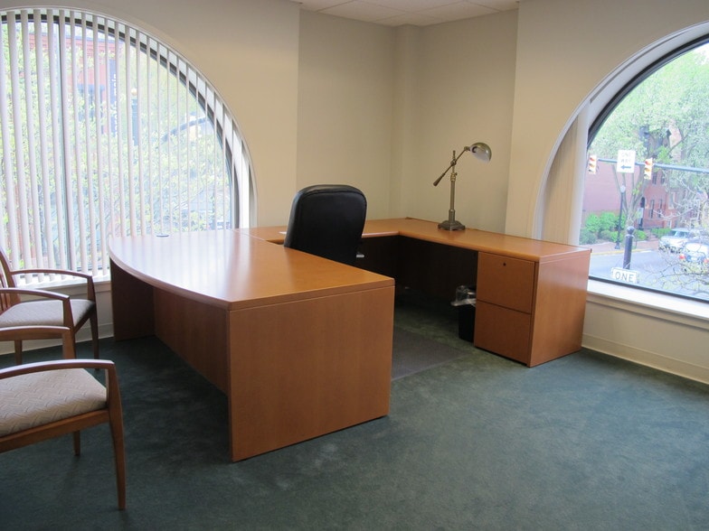 More Photos Of 51 S Duke St, Lancaster Office For Lease