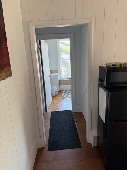 More Photos Of 84 Green St, Hudson Office For Lease