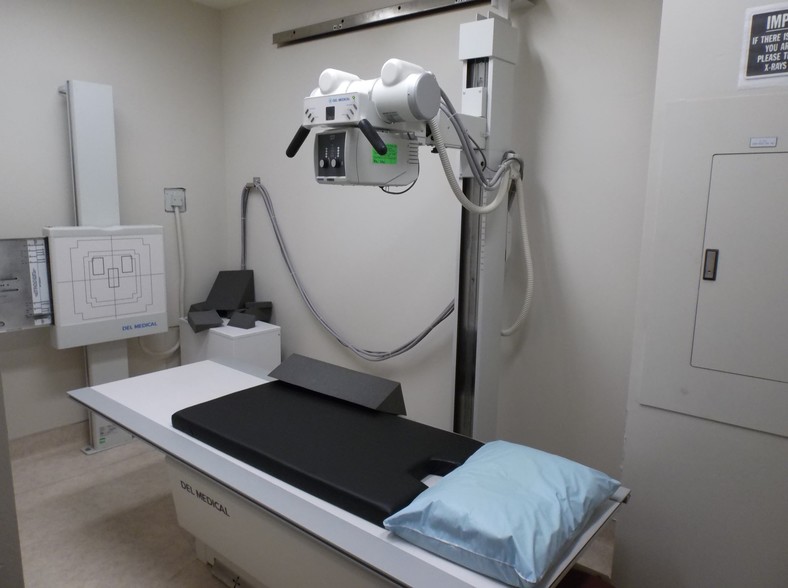 More Photos Of 2725 16th St, Bakersfield Medical For Sale