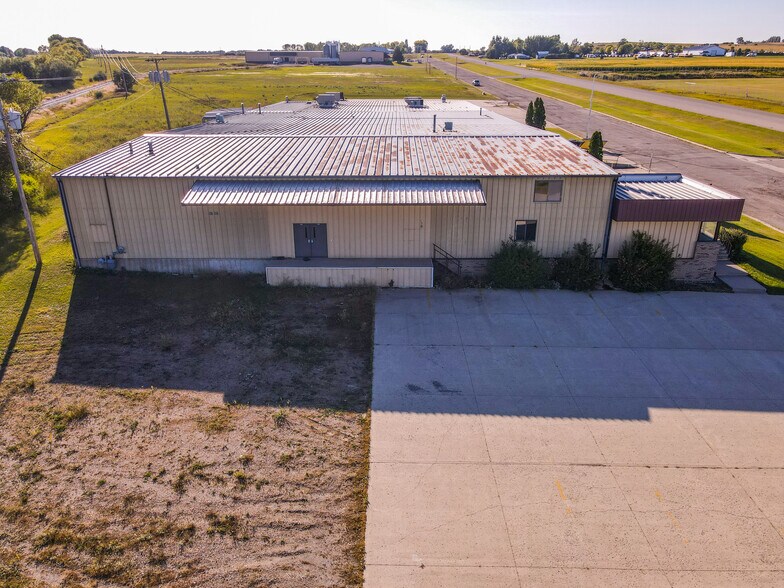 More Photos Of 1025 4 Bottle Dr, Valley City Industrial For Lease
