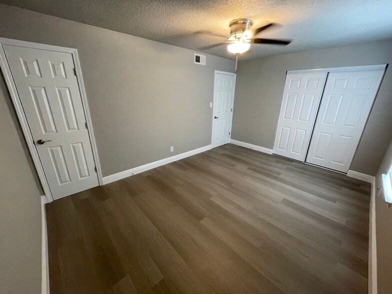 More Photos Of 1910 Southern Ave, Biloxi Apartments For Sale