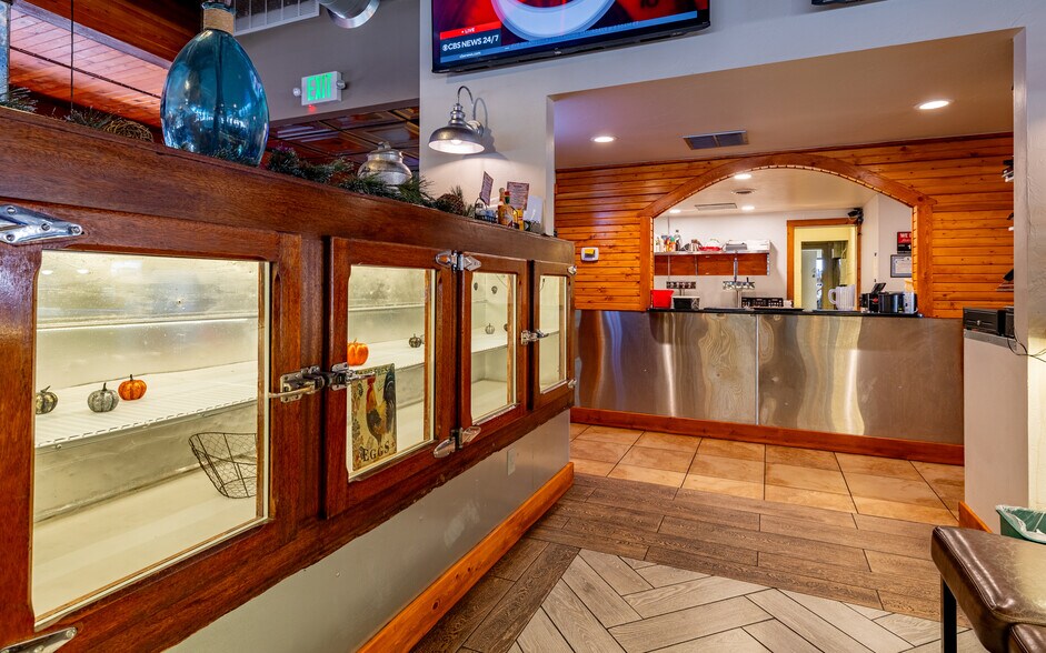 More Photos Of 1651 8th St, Cody Restaurant For Sale