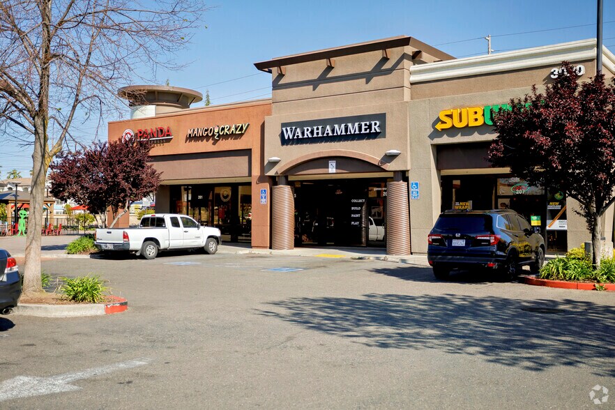 More Photos Of 3020 Floyd Ave, Modesto General Retail For Lease
