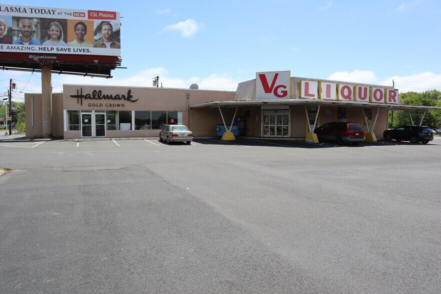 More Photos Of 116 N White Horse Pike, Lawnside Freestanding For Lease