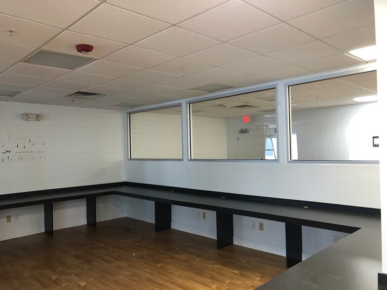 More Photos Of 225 Clematis St, West Palm Beach Loft Creative Space For Lease