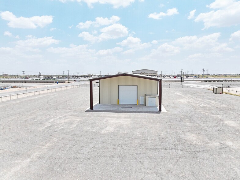 More Photos Of 13800 W Interstate 20 E, Odessa Industrial For Lease