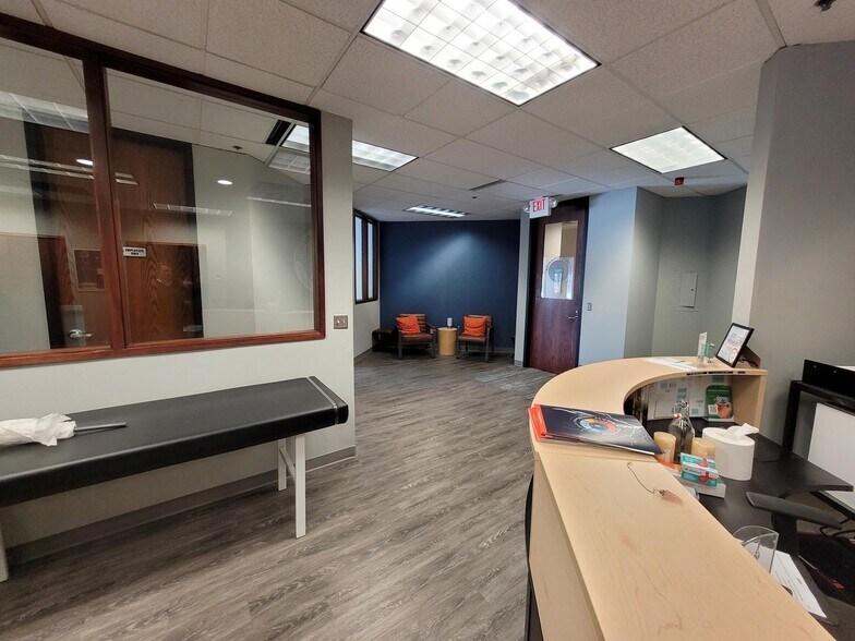More Photos Of 11455 Viking Dr, Eden Prairie Medical For Lease