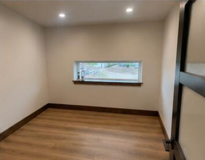 More Photos Of 1310 Industrial Lane, Driggs Showroom For Sale