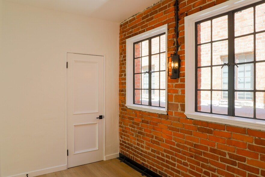 More Photos Of 1138-1140 Westwood Blvd, Los Angeles Storefront Retail Office For Lease