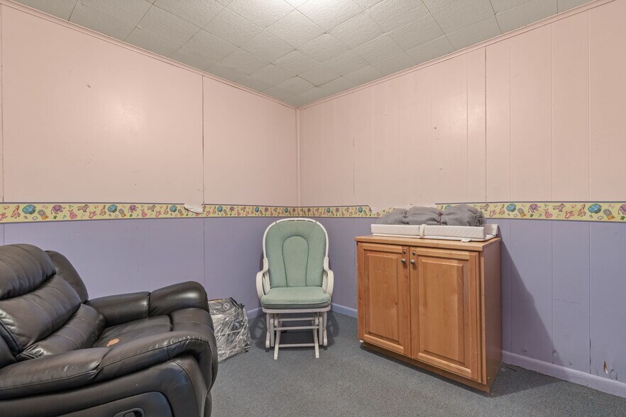 More Photos Of 215 S Bixby St, Coweta Religious Facility For Sale