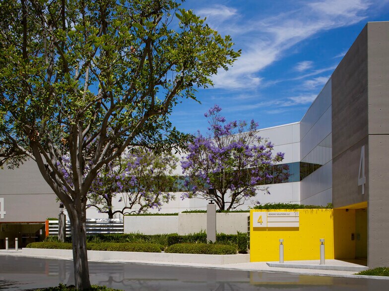 Primary Photo Of 2 Executive Cir, Irvine Unknown For Lease