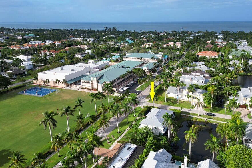 More Photos Of 625 8th Ave S, Naples Apartments For Sale