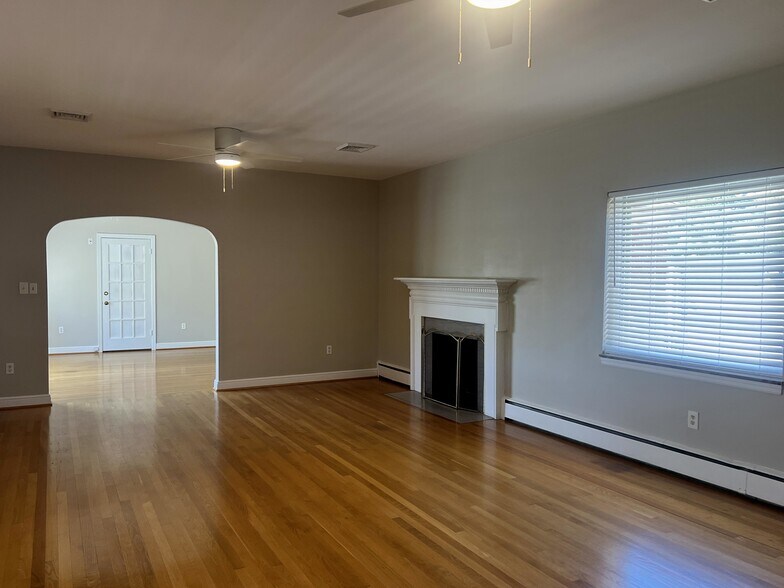 More Photos Of 1524 Patrick Rd NE, Roanoke Office For Lease