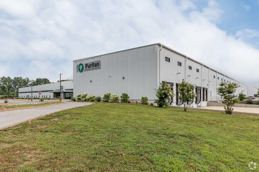 More Photos Of 3150 Barry Dr, Portland Manufacturing For Sale