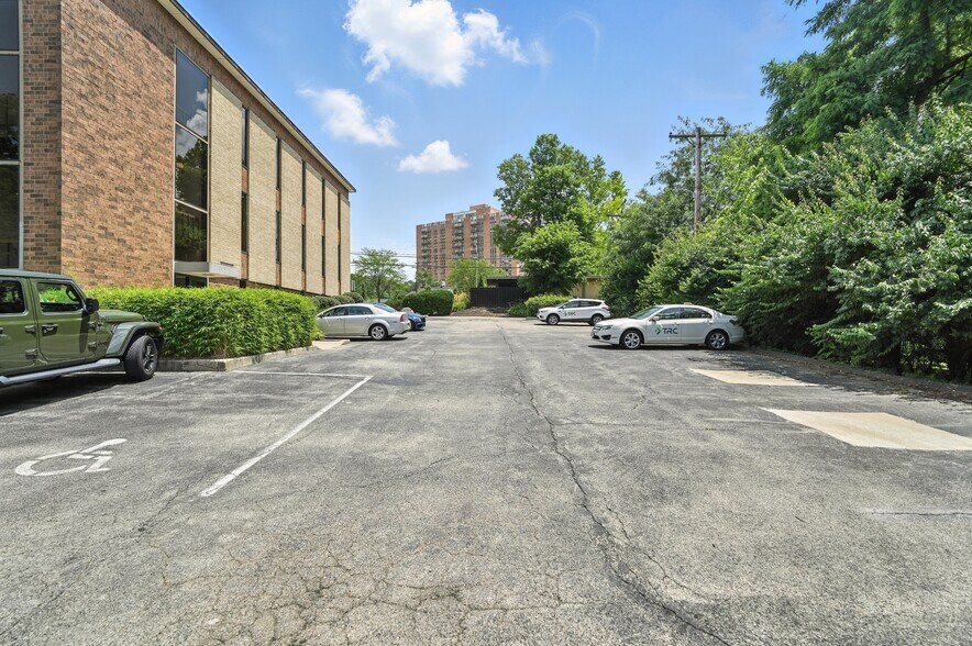 More Photos Of 1612 Prosser Ave, Dayton Medical For Sale