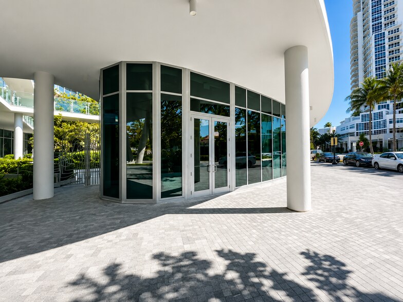 More Photos Of 1 Collins Ave, Miami Beach Apartments For Sale