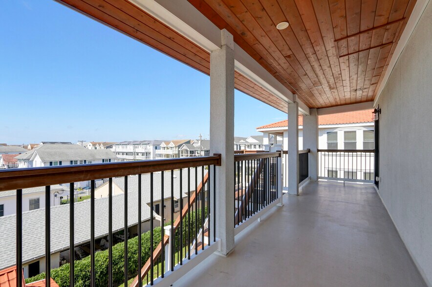 More Photos Of 5100 Atlantic Ave, Wildwood Hotel For Sale