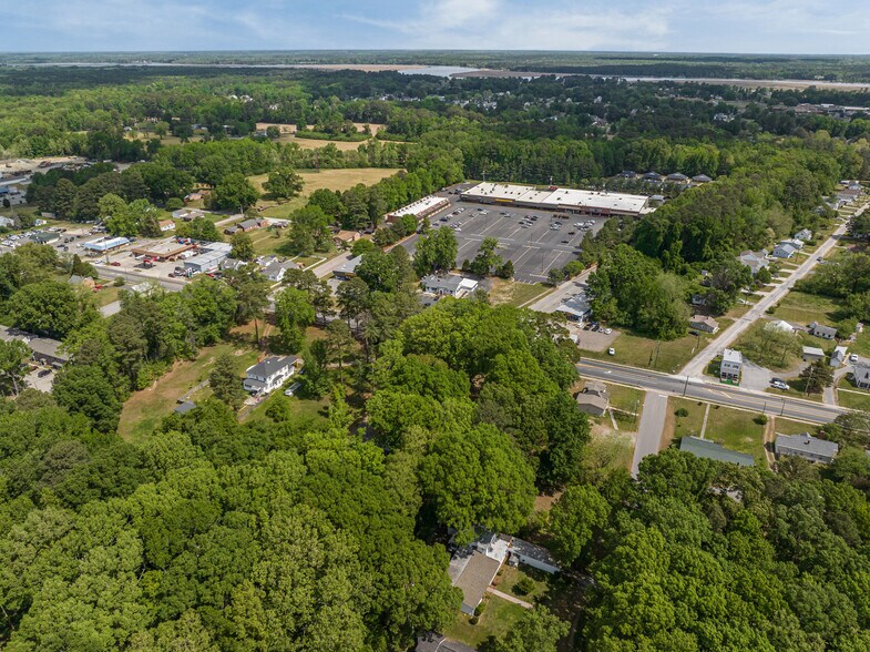 More Photos Of 2870 King William Ave, West Point Flex For Sale