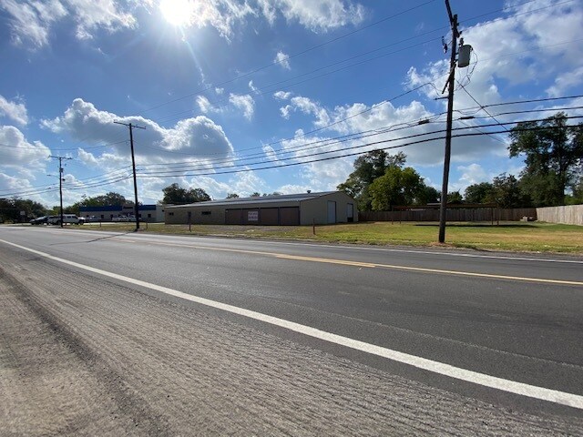 More Photos Of 1501 Dupont, Orange Warehouse For Lease