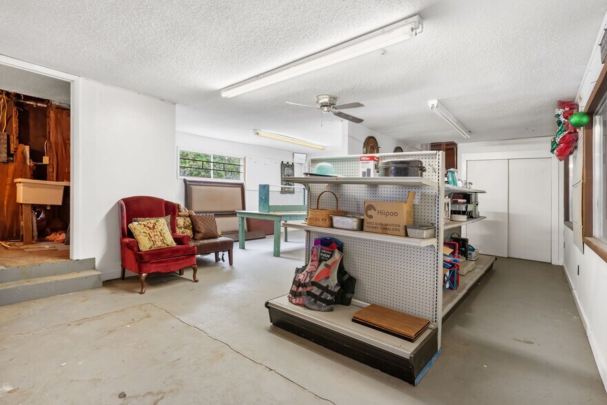 More Photos Of 6162 US Highway 160, Theodosia Restaurant For Sale