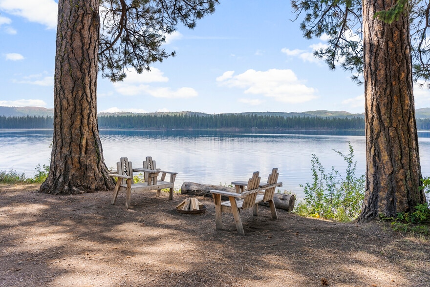 More Photos Of 3481 N Highway 83, Seeley Lake Hotel For Sale