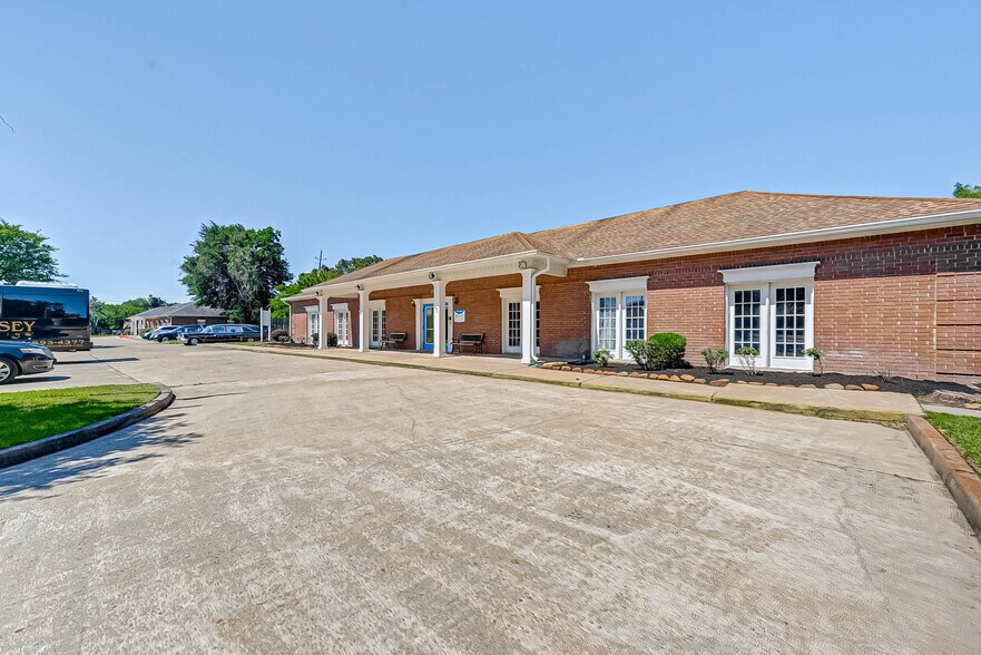 More Photos Of 2105 Cypress Landing Dr, Houston Daycare Center For Sale