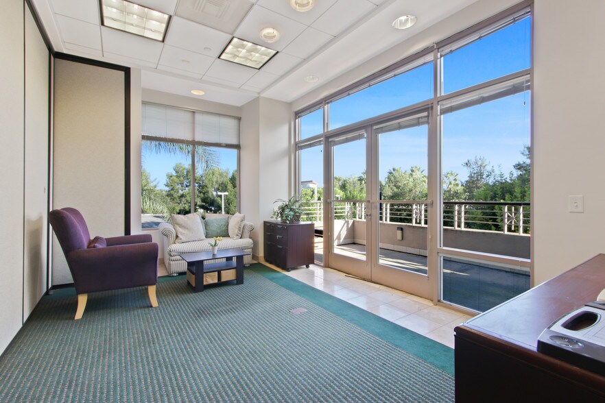 More Photos Of 18 Truman, Irvine Office For Lease